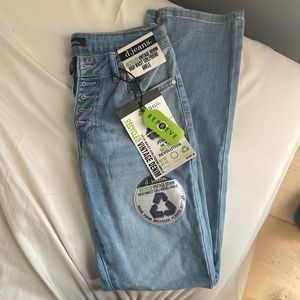 Straight leg stretchy jeans